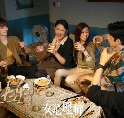 协会会长|演员们都是第一次尝试剧中的角色，还都演得可以