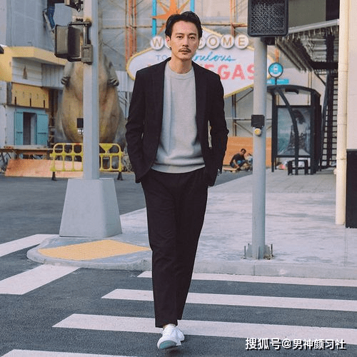 西裤 你需要一条合适的裤子，才能让你的大衣帅一整个冬天