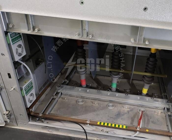 给高压开关柜安装开关柜除湿器——spr-cn-s1智能除湿器变电站内一角