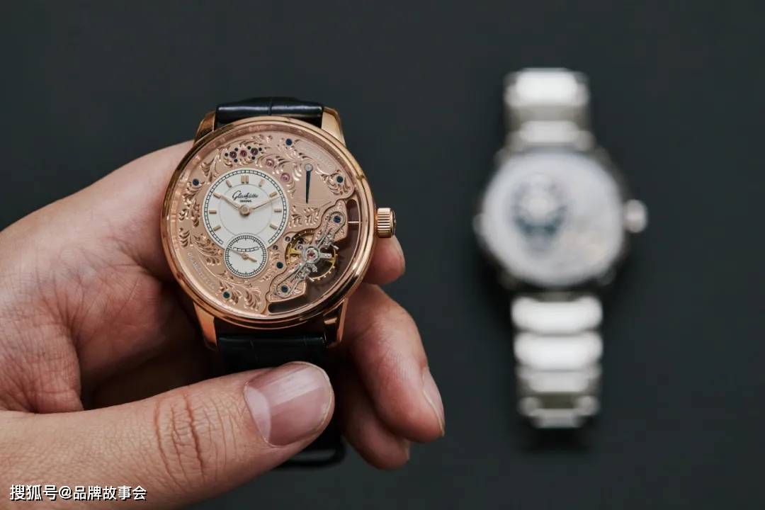 ��ֵ����ĸ����յ�ԭ��