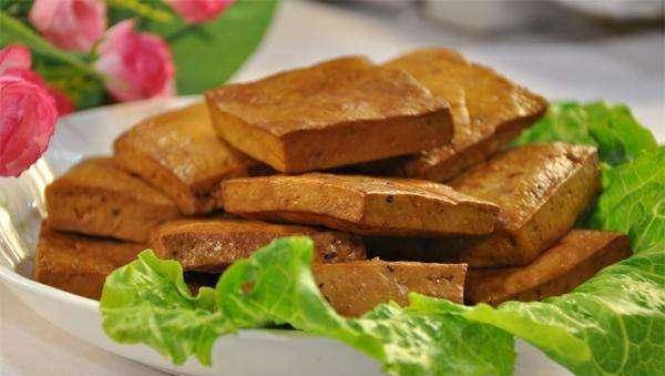 食品|18岁女孩查出胆结石?医生检查后发现,跟常吃这几种零食有关