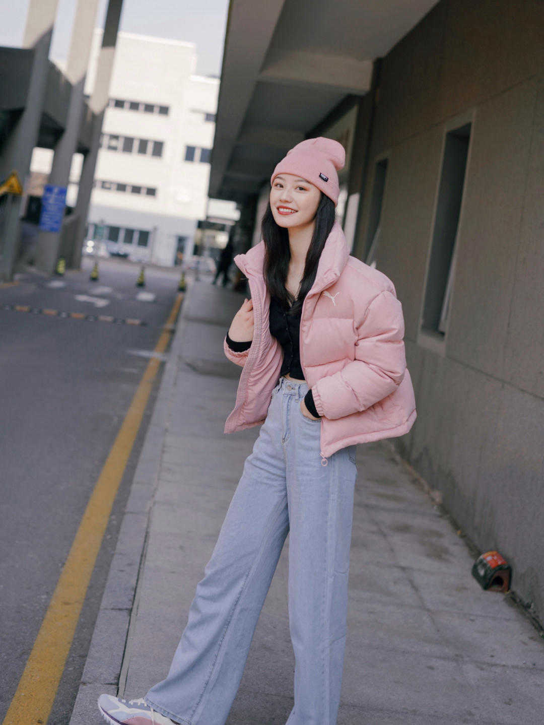 显得 可咸可甜的羽绒服穿搭，记住这几个搭配心机，轻松演绎温暖高级感