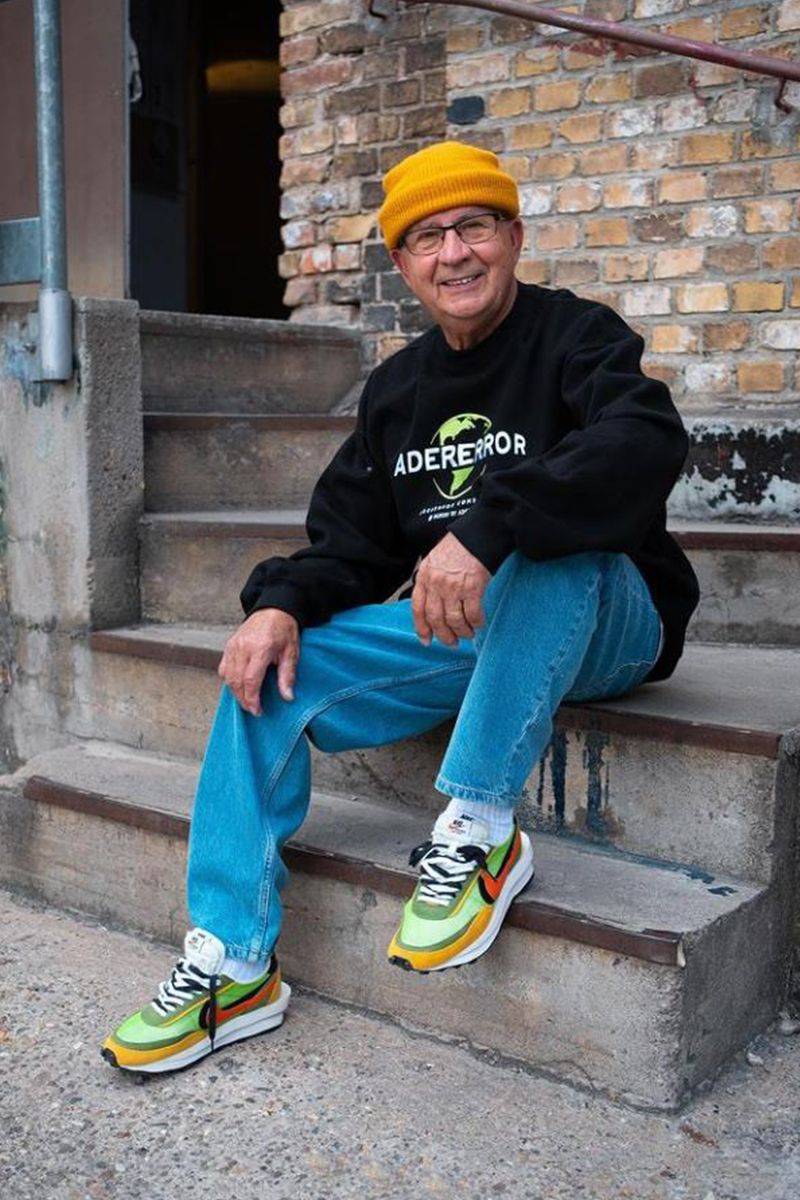 色彩 中年男士,不要局限于黑白灰!这位75岁的大爷,教你穿出活力潮流