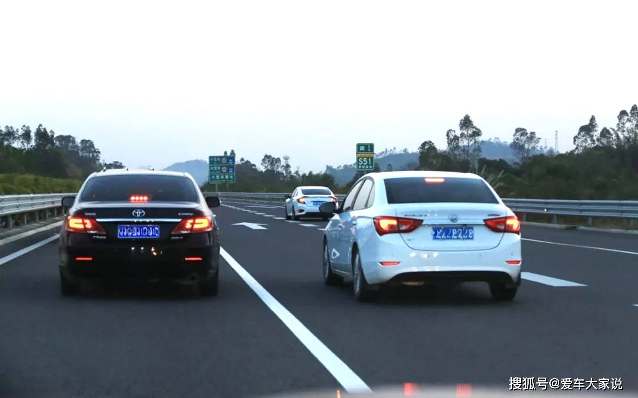 原创开车跑高速最常见的几个坏习惯,你中枪了吗?