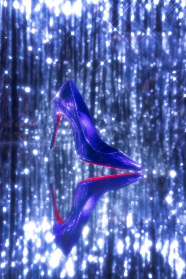 品牌 CHRISTIAN LOUBOUTIN X MYTHERESA: 独家发布新年夜派对胶囊系列