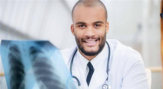 什么|CT扫描肝脏见低密度灶是什么意思？身体会有什么表现？看专家理解