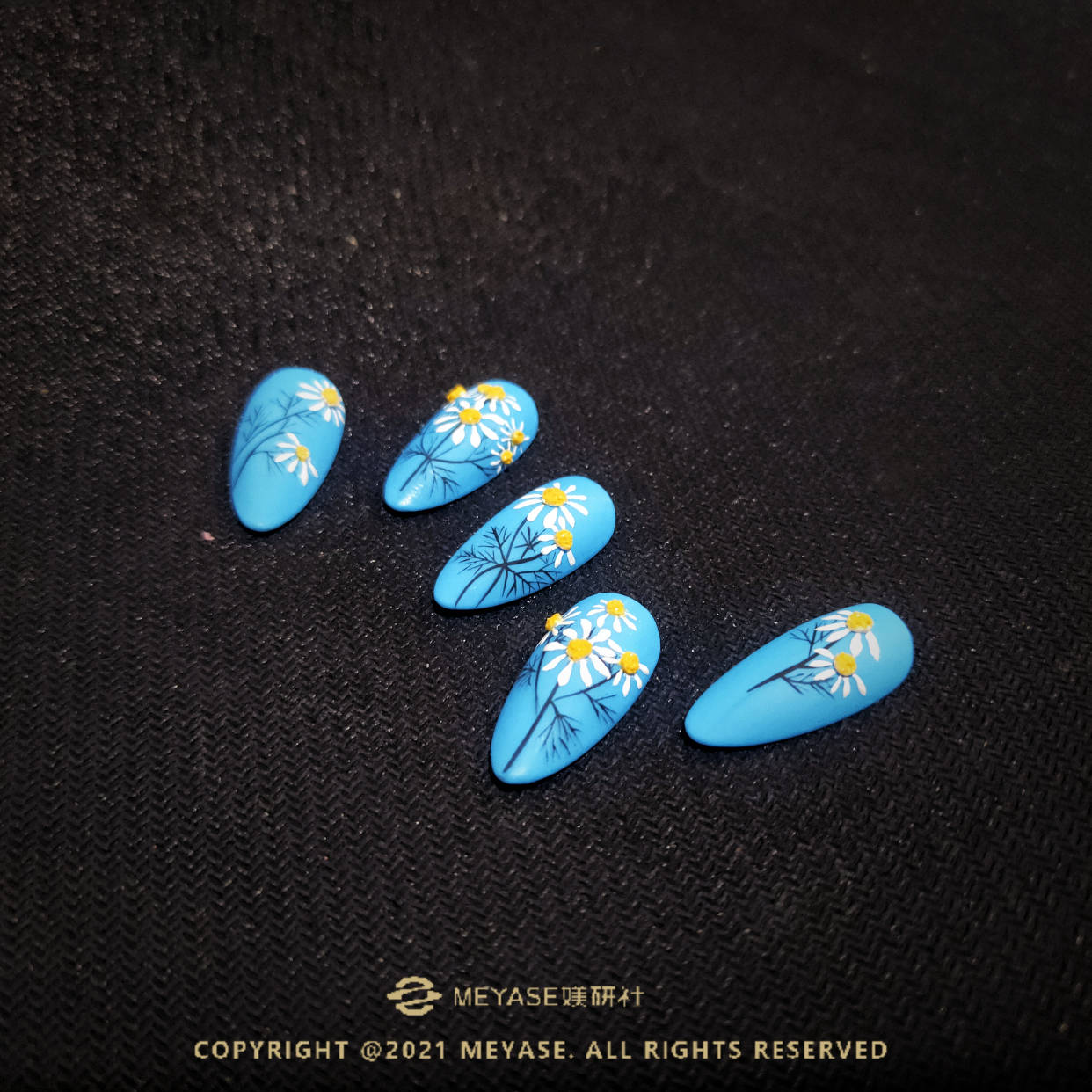 高定MEYASE｜12月份最热门的美甲款式