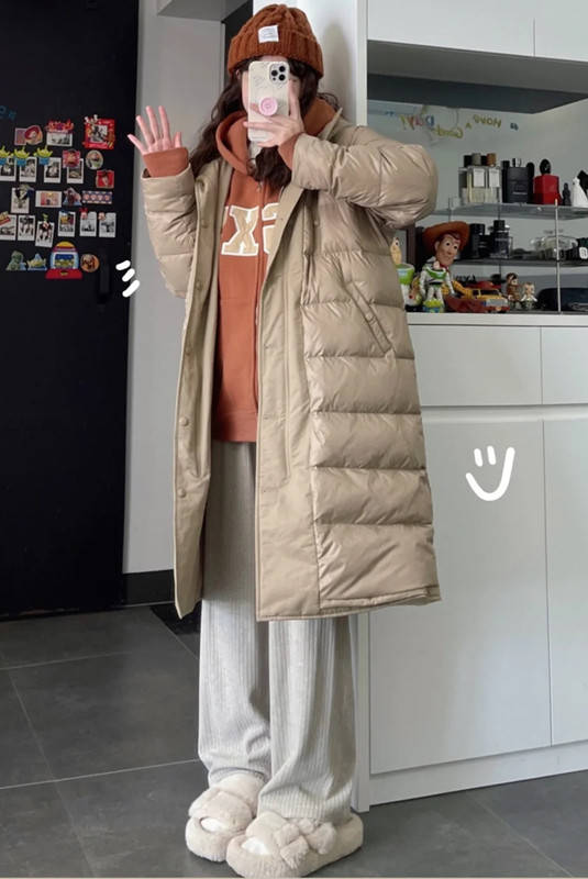 整体 冬天流行一种穿法，叫“叠穿卫衣”，看起来有风度，穿着还有温度