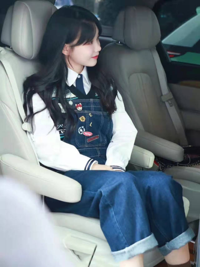 马甲 江苏五龙——可爱女生也可以穿的很时尚，看小彩虹徐梦洁给你做穿搭模范！