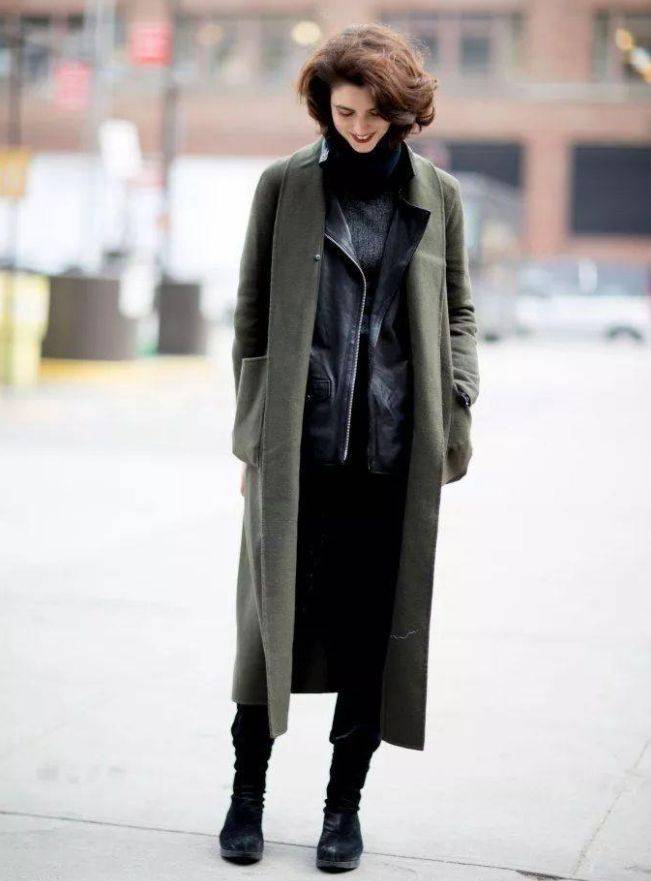 整体 “大衣+高领毛衣”才适合中年女人，5种叠穿方案，时髦整个冬天