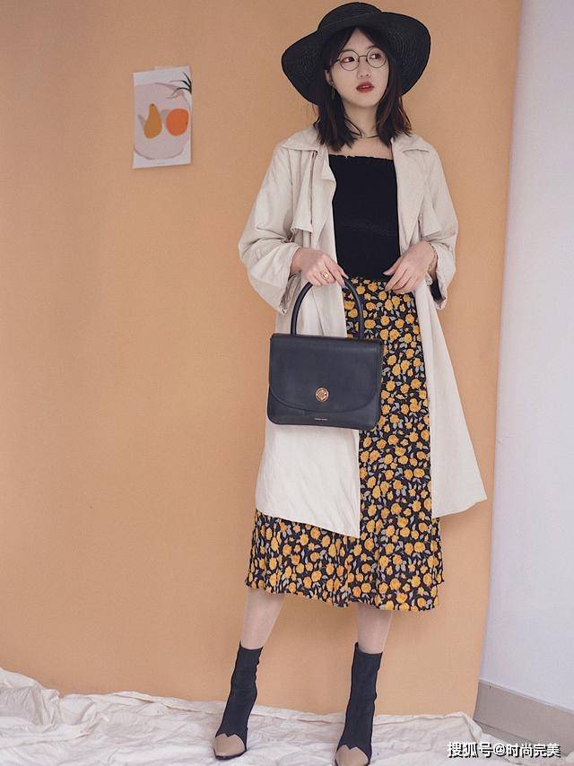 身材 初秋穿“风衣”该如何搭配？学会这两个穿搭技巧，穿出时髦感！