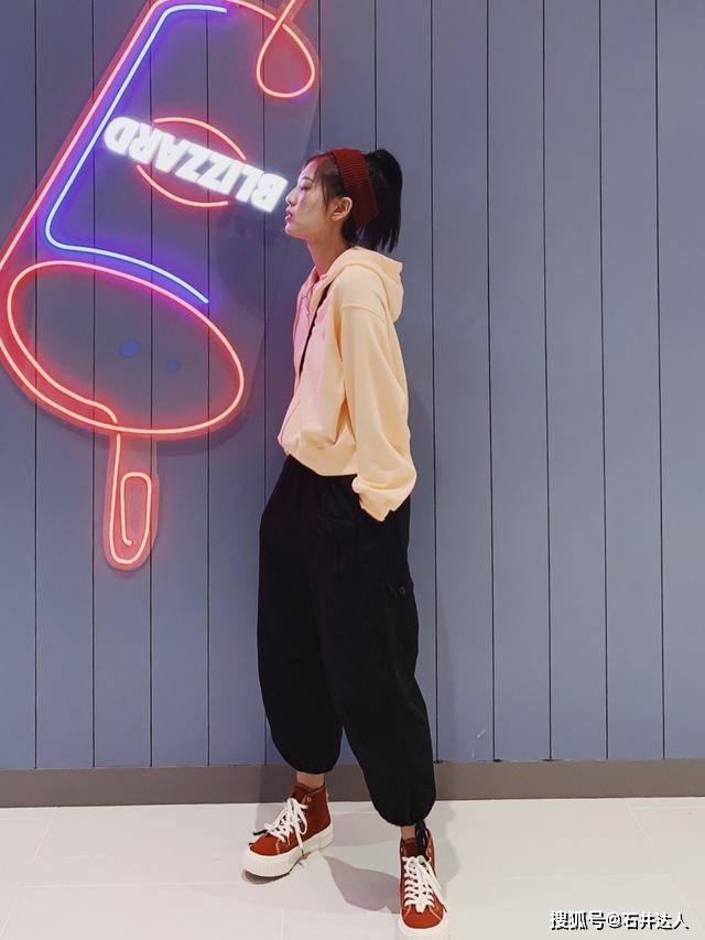 姐妹 鞋子在精不在多！初秋备齐这“两双”，时髦减龄，百搭又不挑人