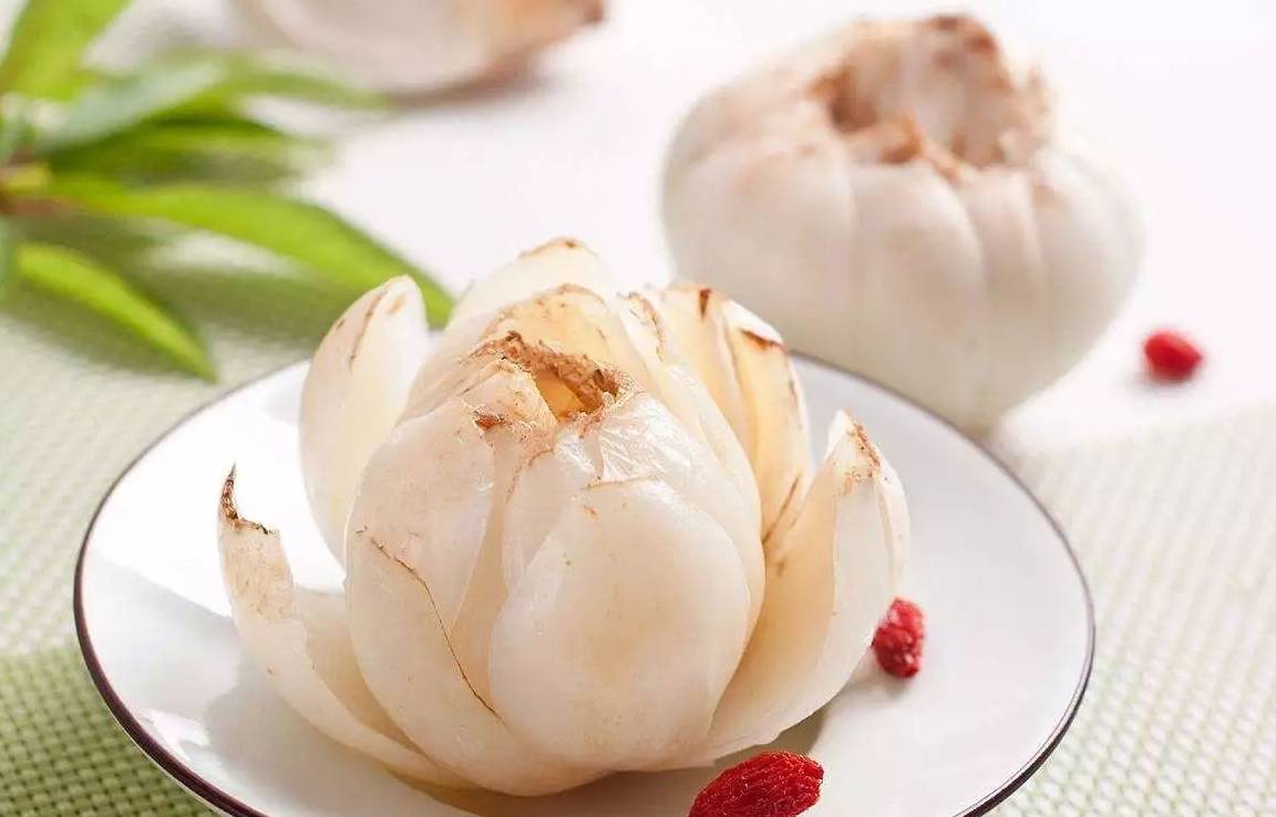 可以食用的百合花是怎样的 d37701f85dcf42ef98d2294f65763730.jpeg