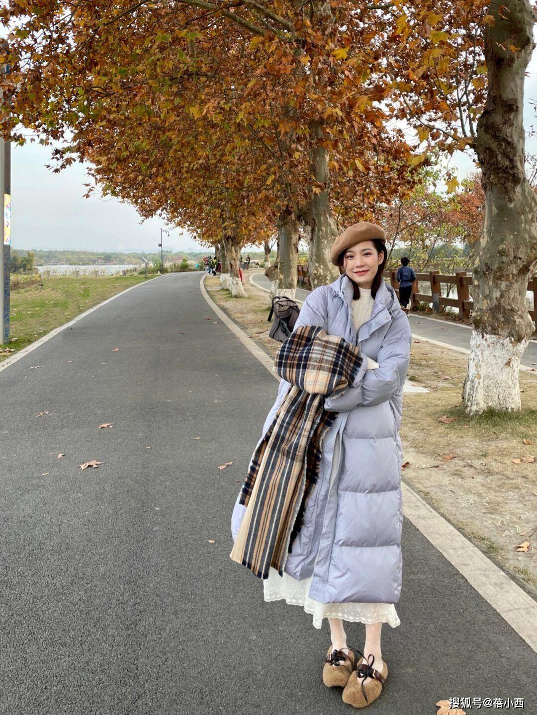 黑色 时髦的女人，一定要有一件适合自己的“羽绒服”，已帮你选好款式