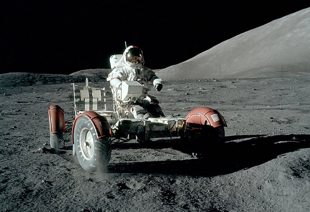 玉兔二号还在月球上面吗 758703485f8142a483f0abfb956bed4f.jpeg