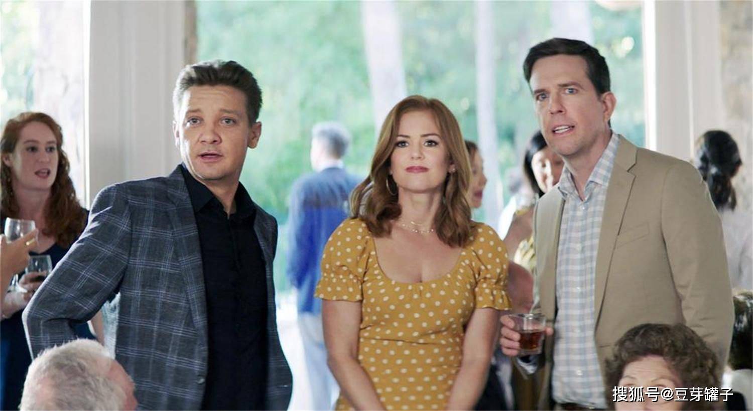 友情|《抓人游戏》：真人真事改编，一个荒唐的游戏，一群人玩了30年！