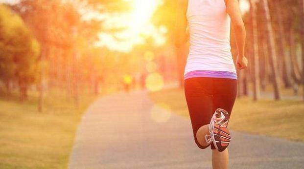 血管|不吃甜食血糖就能稳定吗?医生:若想稳定血糖,这3物也要少吃