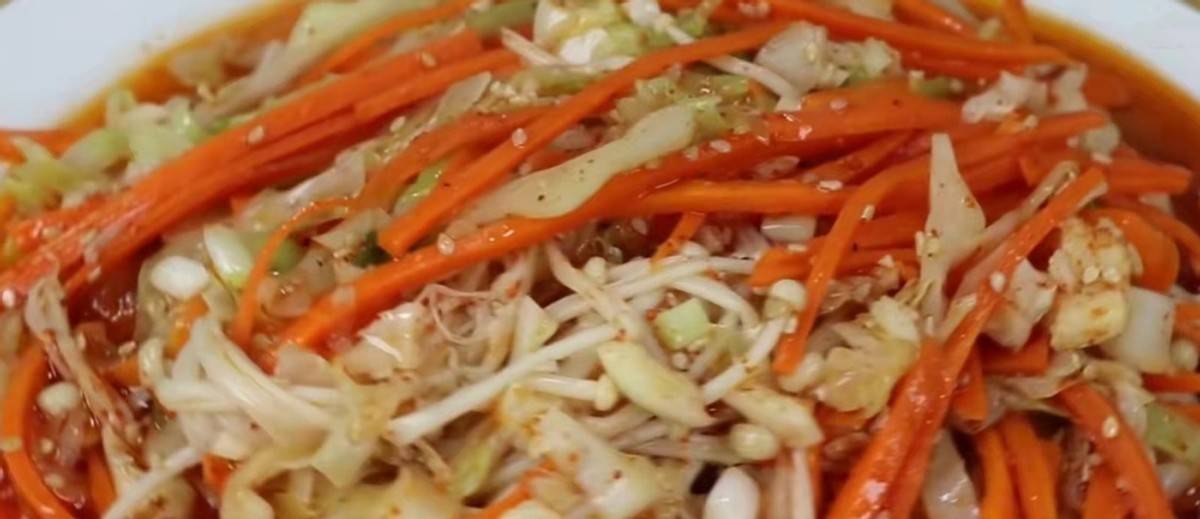 在家怎么养金针菇 5688ec5fdca14eeba23302294dc57b69.jpeg