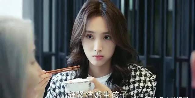 乔小曼|白百何《门锁》最美女演员：90后中戏校花，撞脸金晨，天生大长腿