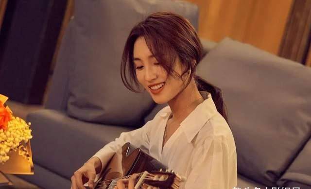 乔小曼|白百何《门锁》最美女演员:90后中戏校花,撞脸金晨,天生大长腿