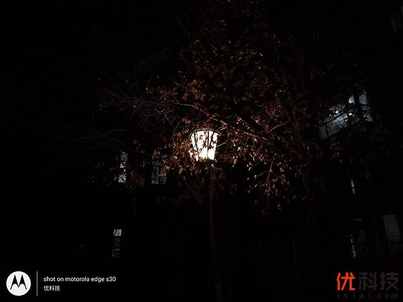 设计|最强LCD屏旗舰机 摩托罗拉 edge S30优科技全面评测