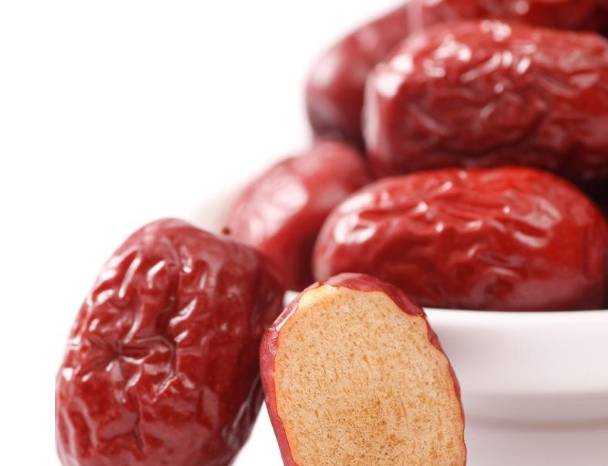 阿胶|喜欢吃这几种零食的女人，得到的好处肯定不少，比同龄人年轻多了