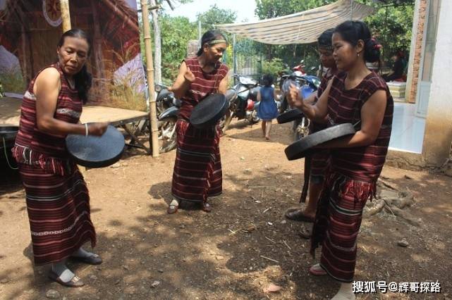 奥铎 越南10个极具特色的民族服饰，太美了，你见过几种？