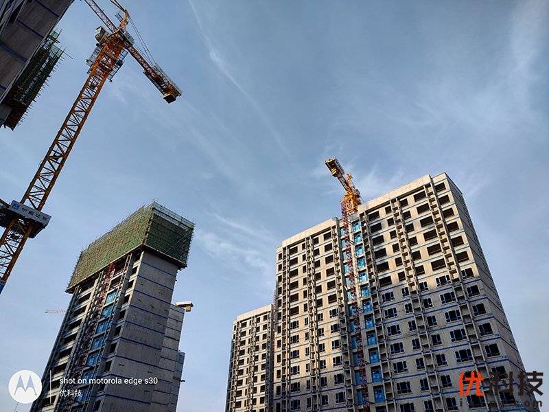 设计|最强LCD屏旗舰机 摩托罗拉 edge S30优科技全面评测