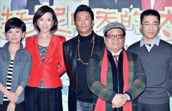 作为一名知名的歌手,含笑的大部分成就在三十岁之前都得到了.
