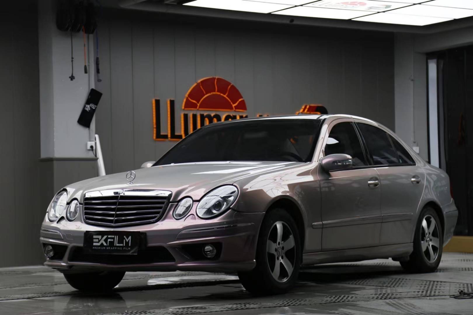 奔驰e280改色膜ekfilm梦幻火山灰_grey#_#magic_twin