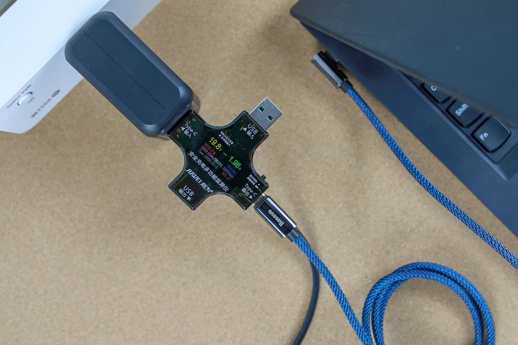 双USB-C智能快充,Aohi Magcube 100W氮化镓快充体验