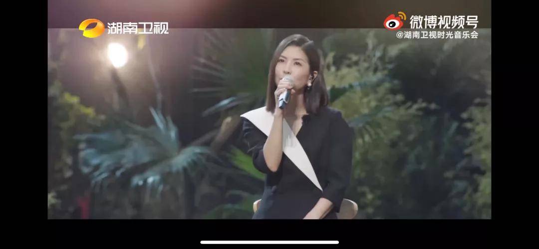 喜剧|《我们的滚烫人生》《冠军对冠军》开播；《一年一度喜剧大赛》开启新赛段