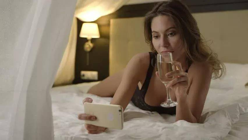 社交能力|中喜酒业:自恋者会消费更多的葡萄酒?你怎么看?