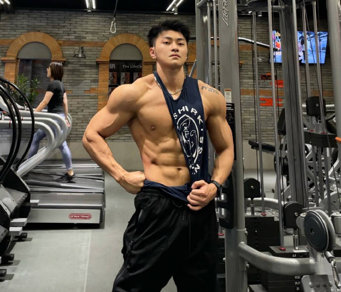 自律健康的男人 36b454d9493143d1821256aad1e7e6ac.jpeg