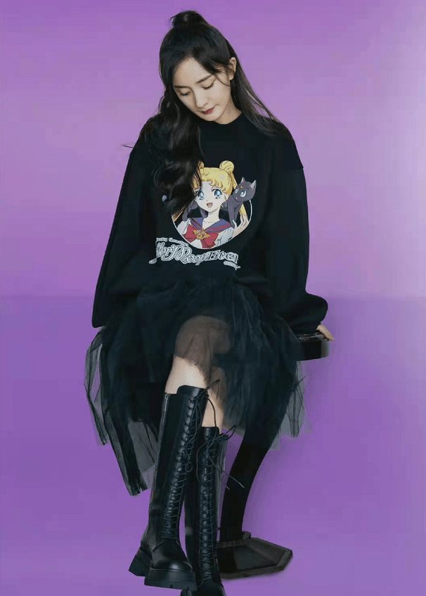 黑色 杨幂:卫衣如何百搭花式穿法!卫衣+纱裙,俏皮又可爱完美结合!