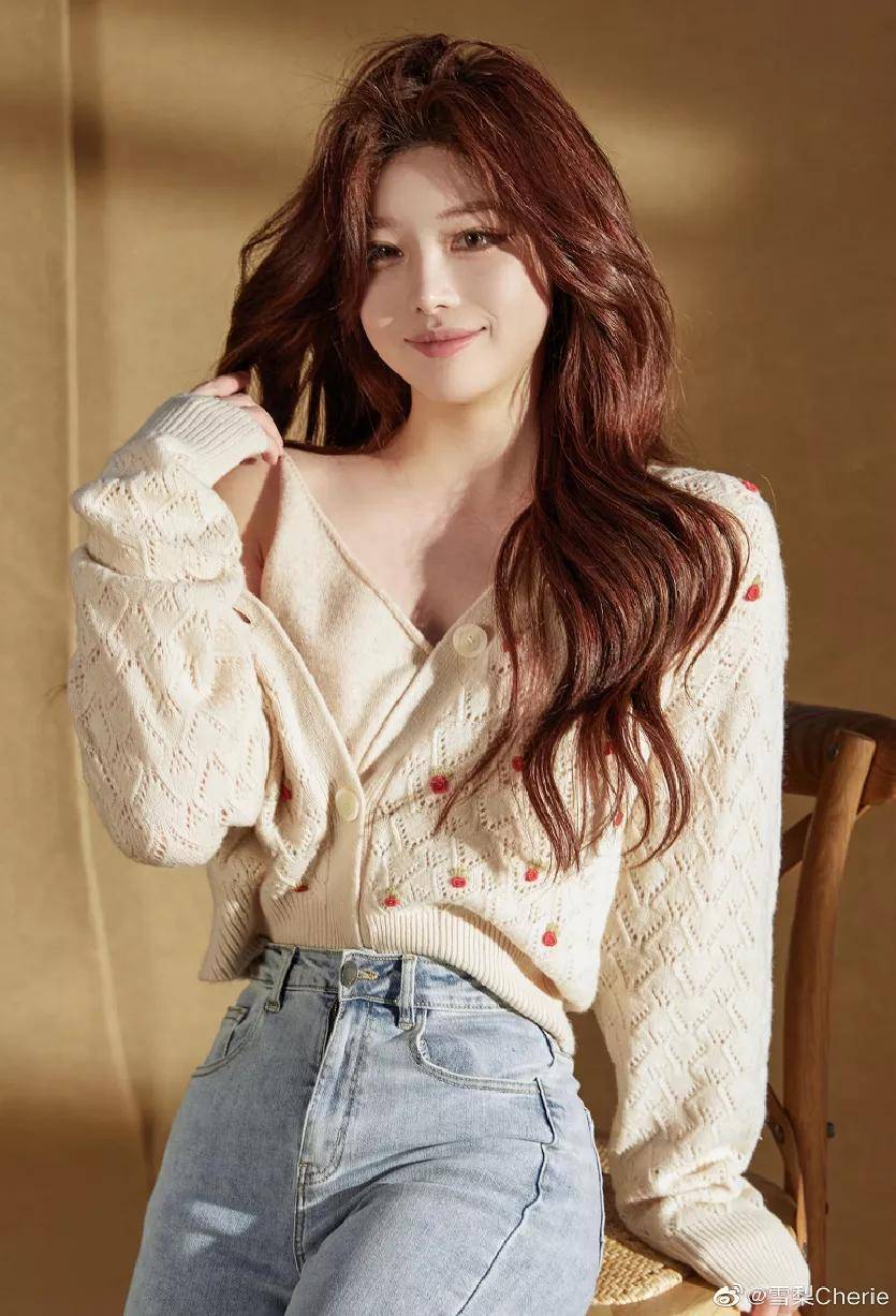 美女网红雪梨cherie,林珊珊社交账号被封禁,*磨金石教育:疑似双双被