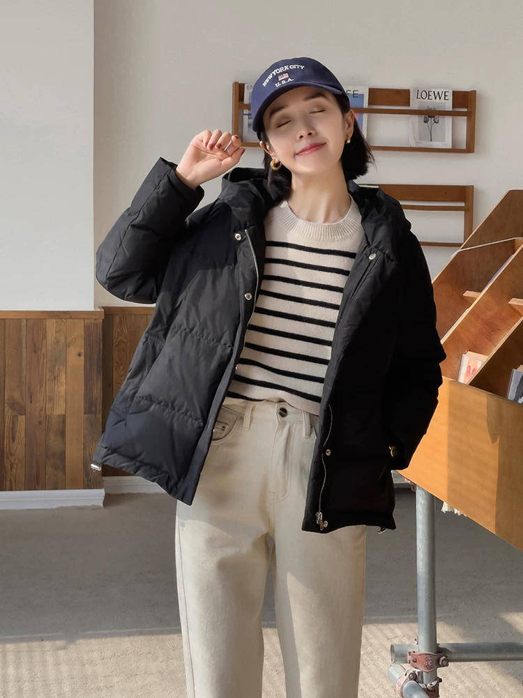 美眉 冬季外出穿“羽绒服”，这才是最佳穿法，实用百搭又气质