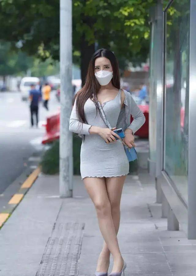 身材 微胖女性的穿搭,还是要以“收胯”为主