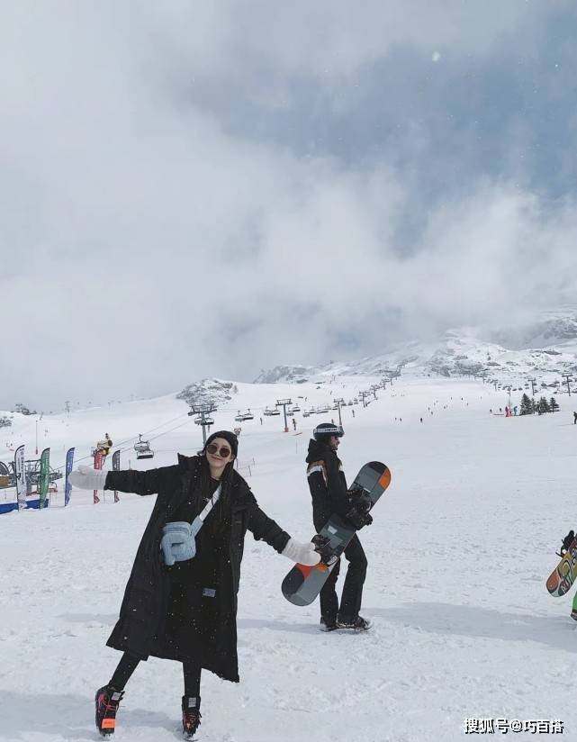 身材 徐梦洁穿衣怎么可以这么“犯规”！真实年龄27，看起来却像21