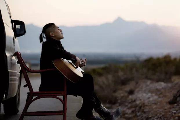 卫视|大冰离开《阳光快车道》后,化身畅销作家,同台刘敏却黯然失色