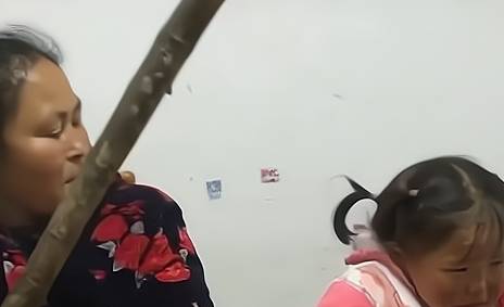 方法|“硬核”奶奶专治娃不吃饭,简单有效,妈妈却因此吵成一团
