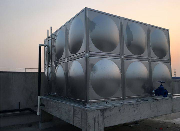 燃气锅炉水箱有什么作用锅炉水箱配置大小的要求燃气锅炉水箱漏水原因