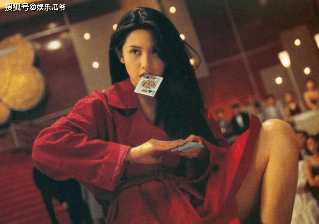 后遗症这些同龄女星都曾是绝世美人，有人整容后遗症像妖怪，有人美到老