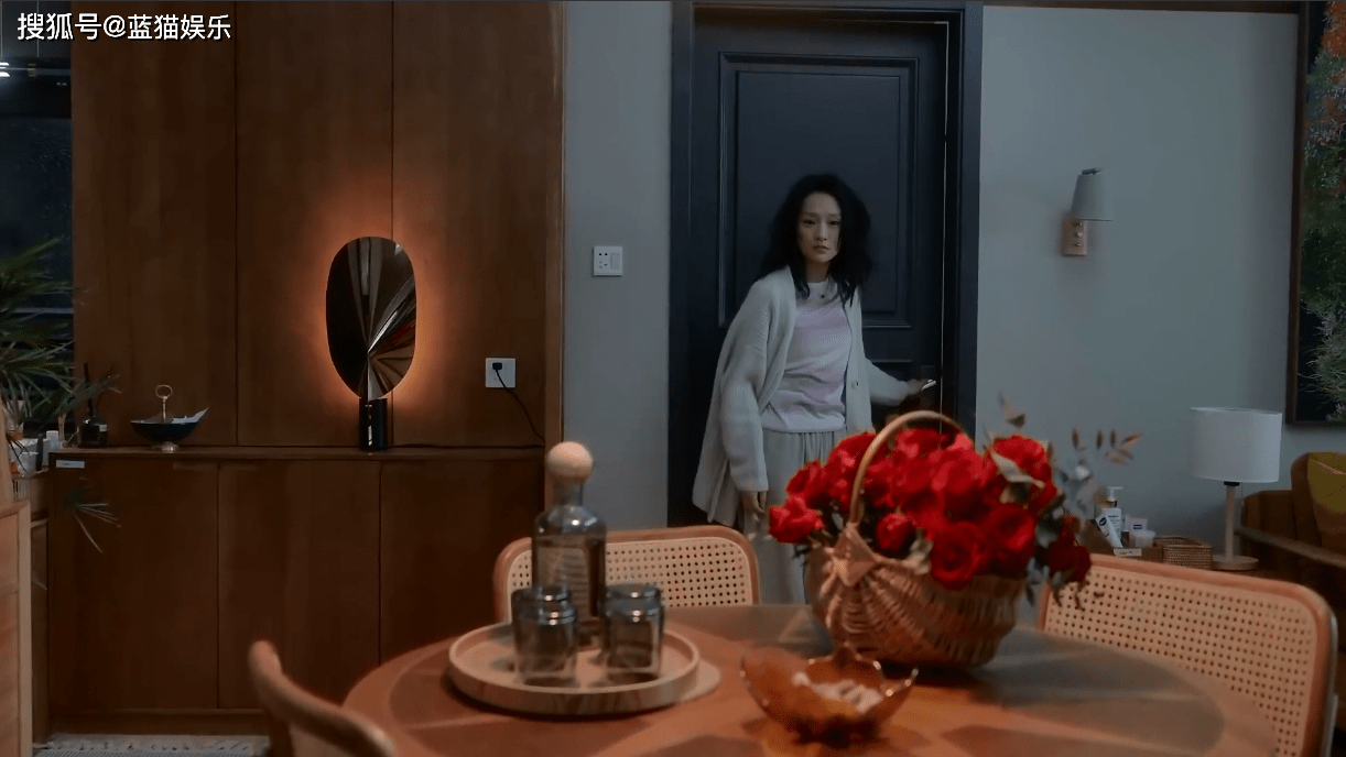 演技|又一黑马大剧，才播2天冲到全网第一，47岁的周迅技“惊艳四座”