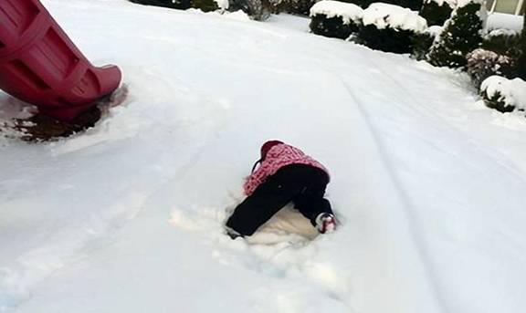 神坛 “保暖神器”雪地靴被拉下神坛？医生：很保暖，但是会伤孩子的脚