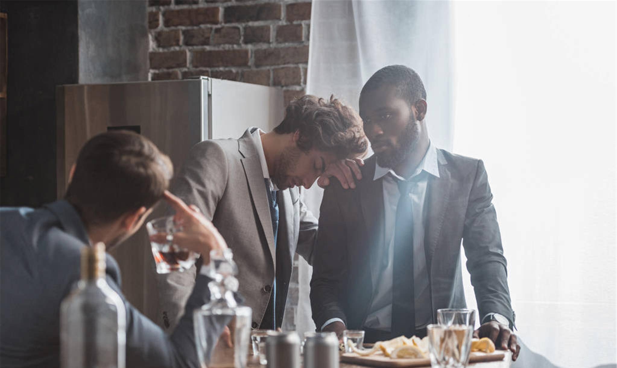 治疗|猝死发病率越来越高了?提醒:40岁后尽量远离4个坏习惯