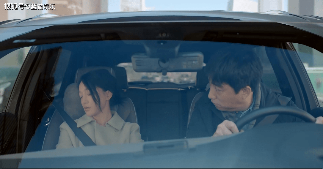 演技|又一黑马大剧，才播2天冲到全网第一，47岁的周迅技“惊艳四座”