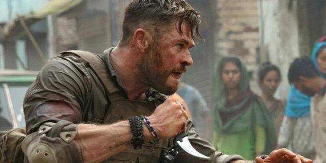 时间|雷神索尔的性感化身--克里斯·海姆斯沃斯