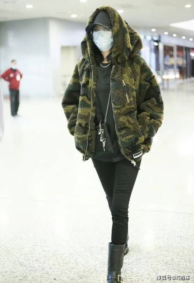 宋佳 好久不见的宋佳终于来喽!机场私服穿搭又酷又保暖,格调真高级