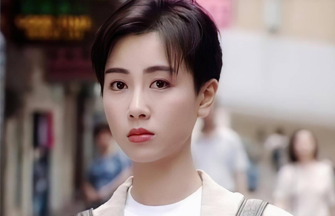 长发短发丑，长发才是王道？别逗了，这10个女星教你什么是可盐可甜